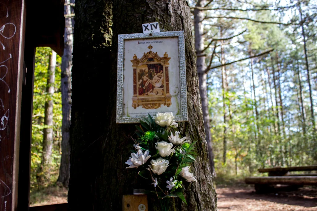 Krížová cesta v Lietavskej Svinnej
