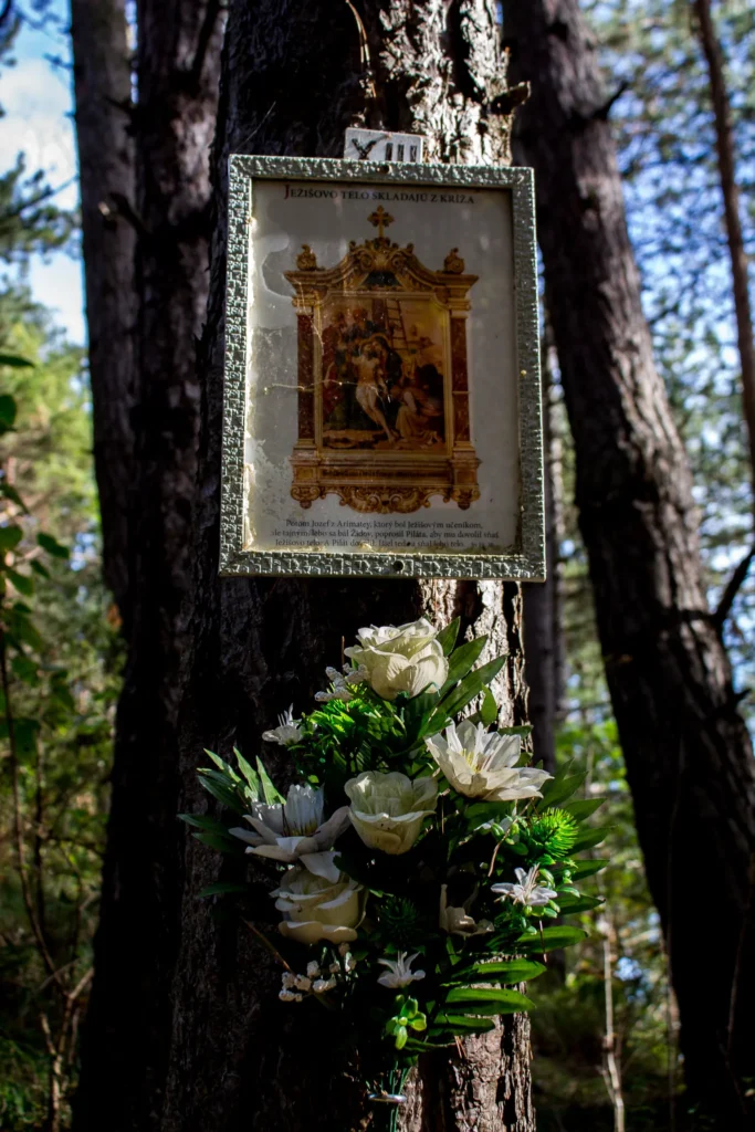 Krížová cesta v Lietavskej Svinnej
