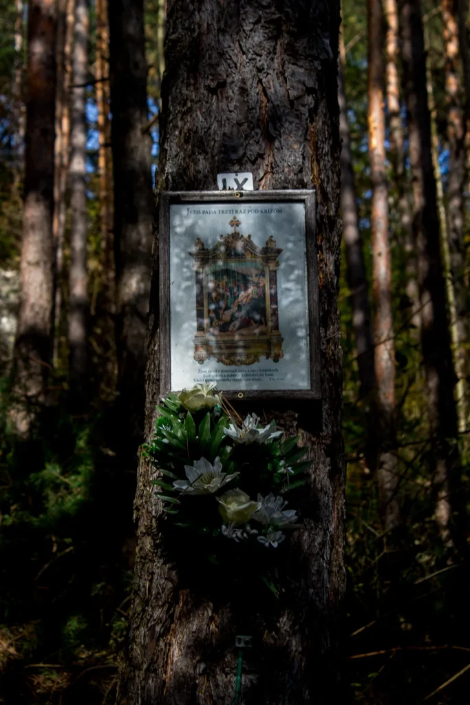 Krížová cesta v Lietavskej Svinnej