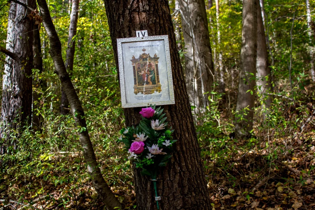 Krížová cesta v Lietavskej Svinnej