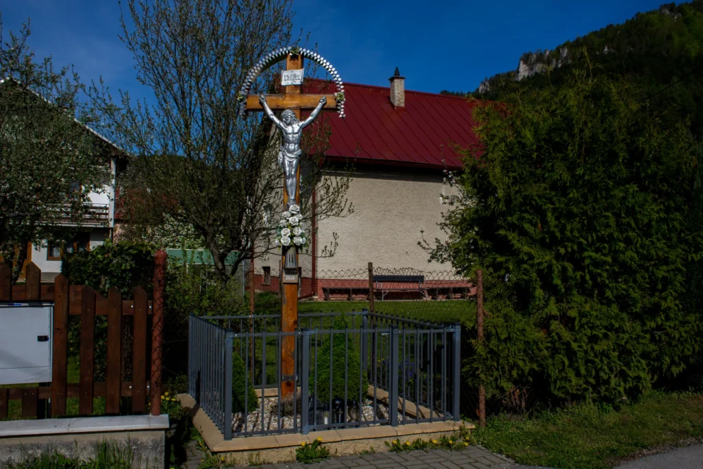 Kríž v Kňazovej Lehote