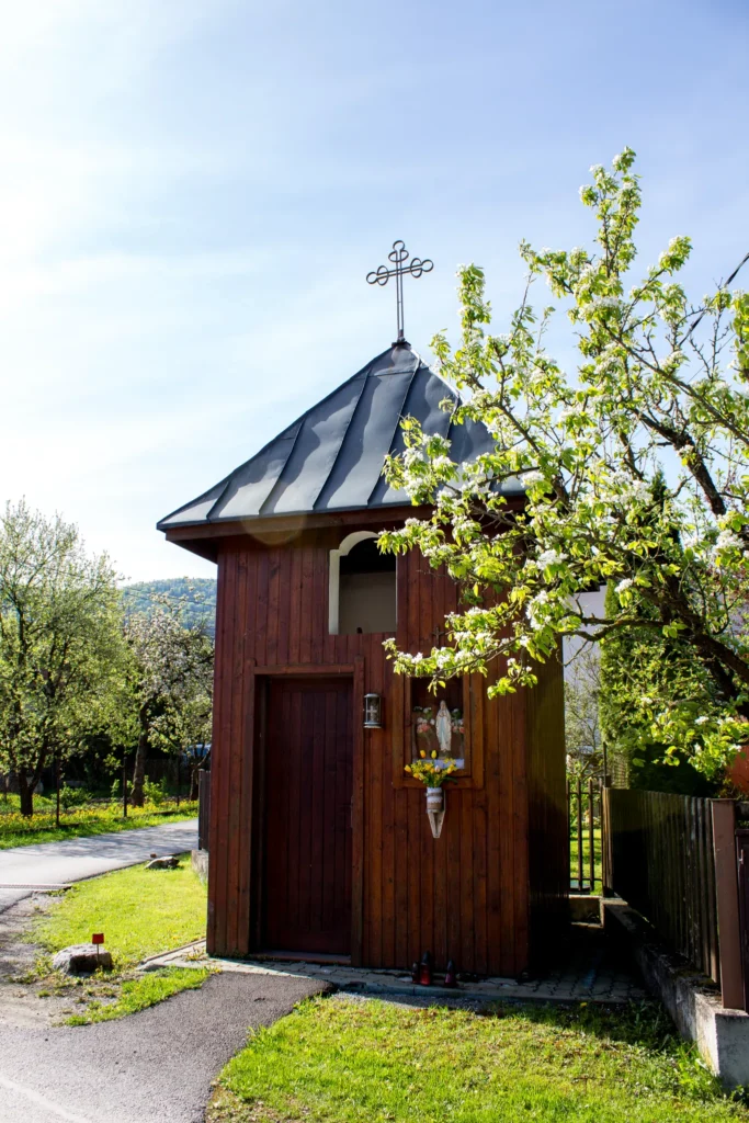 Drevená zvonica v Kňazovej Lehote