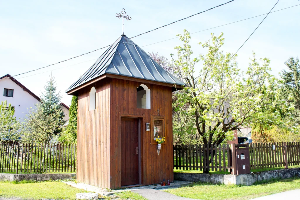 Drevená zvonica v Kňazovej Lehote