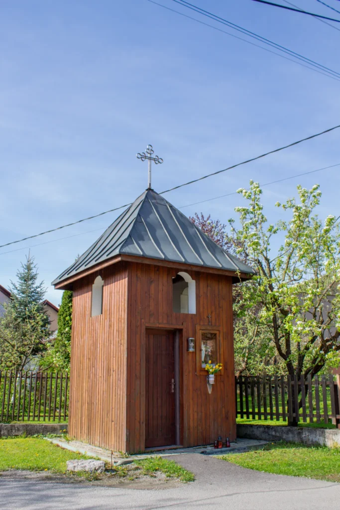 Drevená zvonica v Kňazovej Lehote