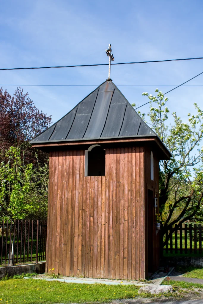 Drevená zvonica v Kňazovej Lehote