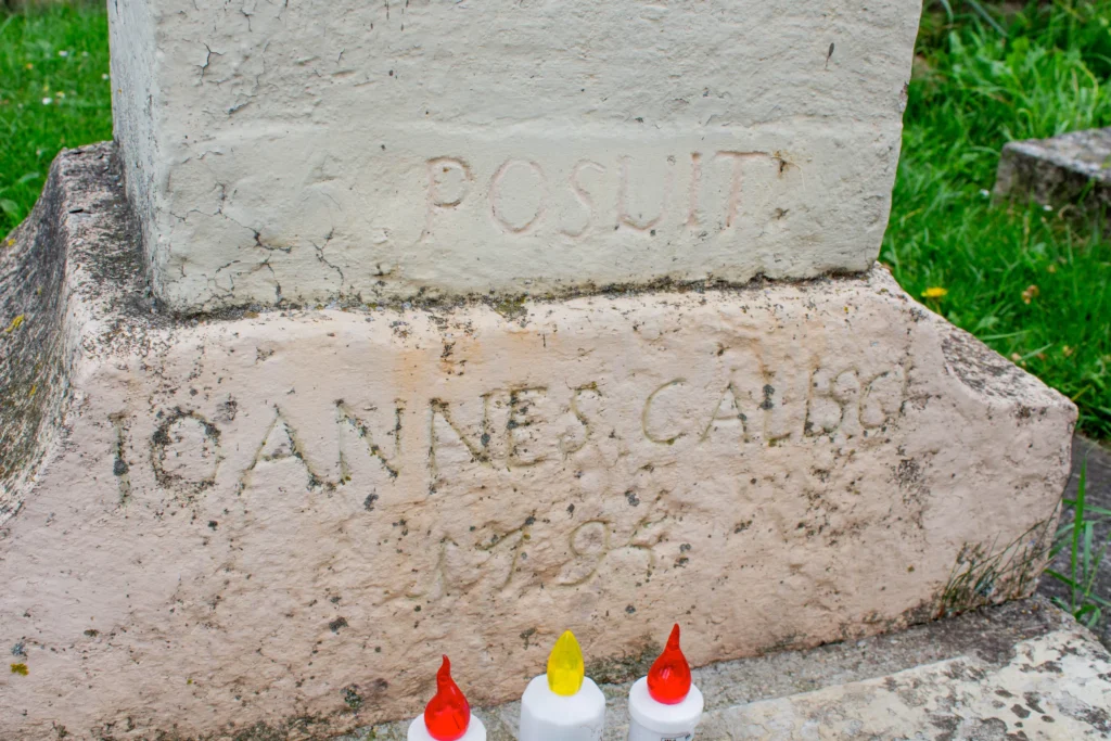 Kríž na evanjelickom cintoríne v Bytčici