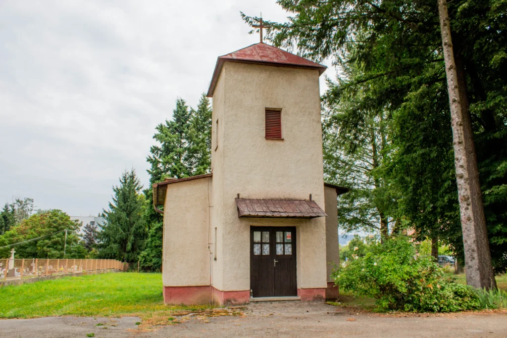 Evanjelická kaplnka na cintoríne v Bytčici