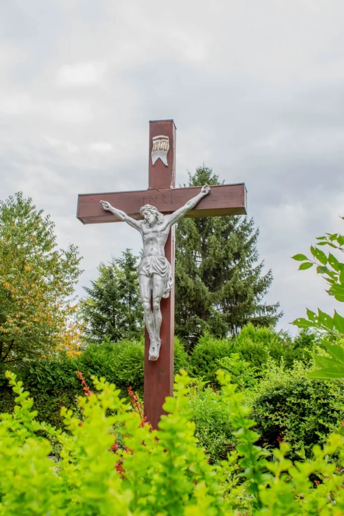 Kríž pri katolíckom cintoríne v Bytčici