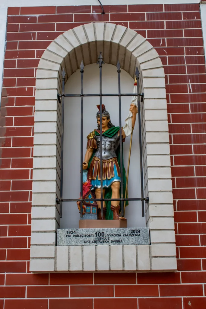 Soška sv. Floriána v Lietavskej Svinnej