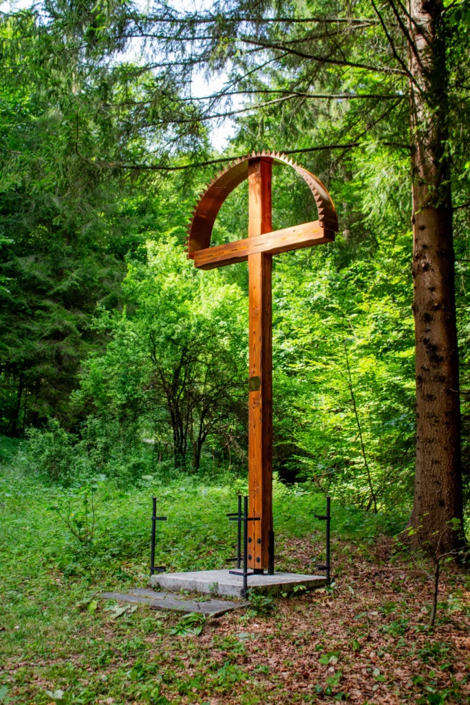 Kríž v Patúchu na križovatke Babkov-Studnička-Patúch