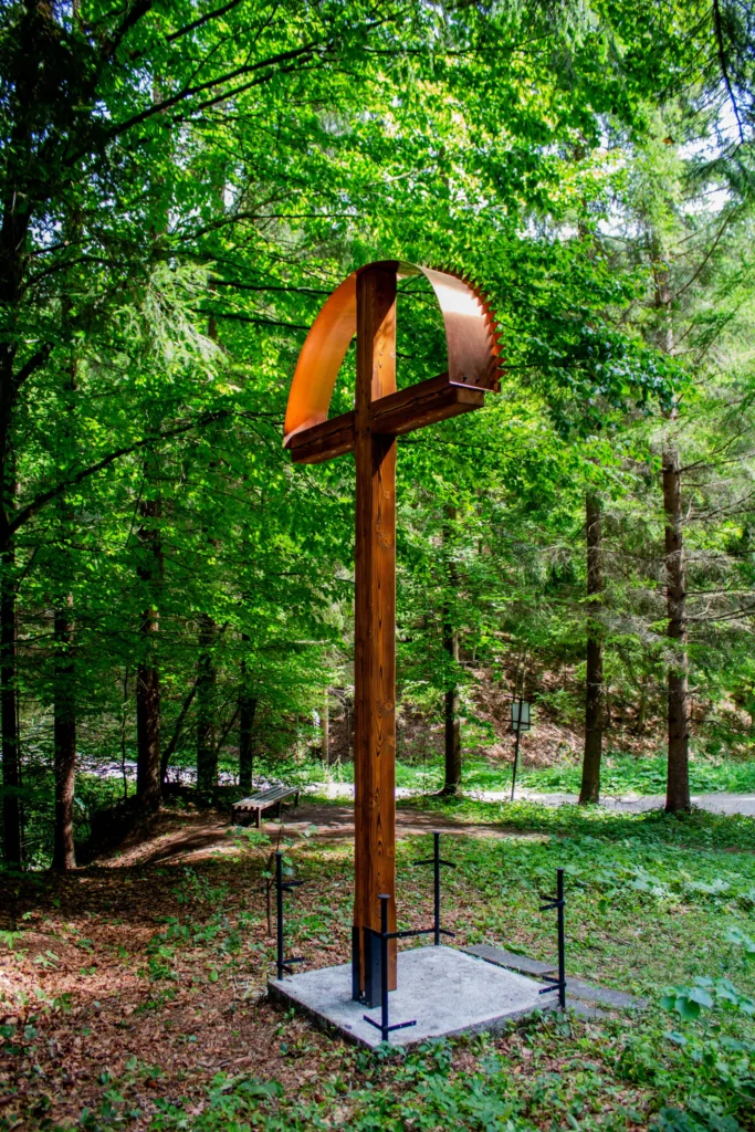 Kríž v Patúchu na križovatke Babkov-Studnička-Patúch