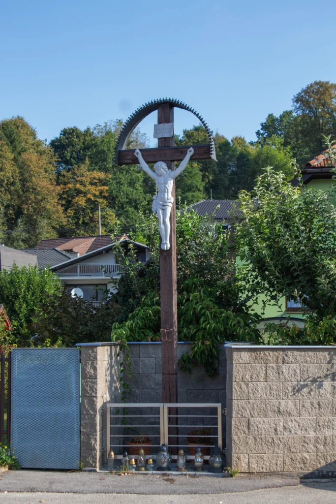 Kríž na rázcestí v Lietave