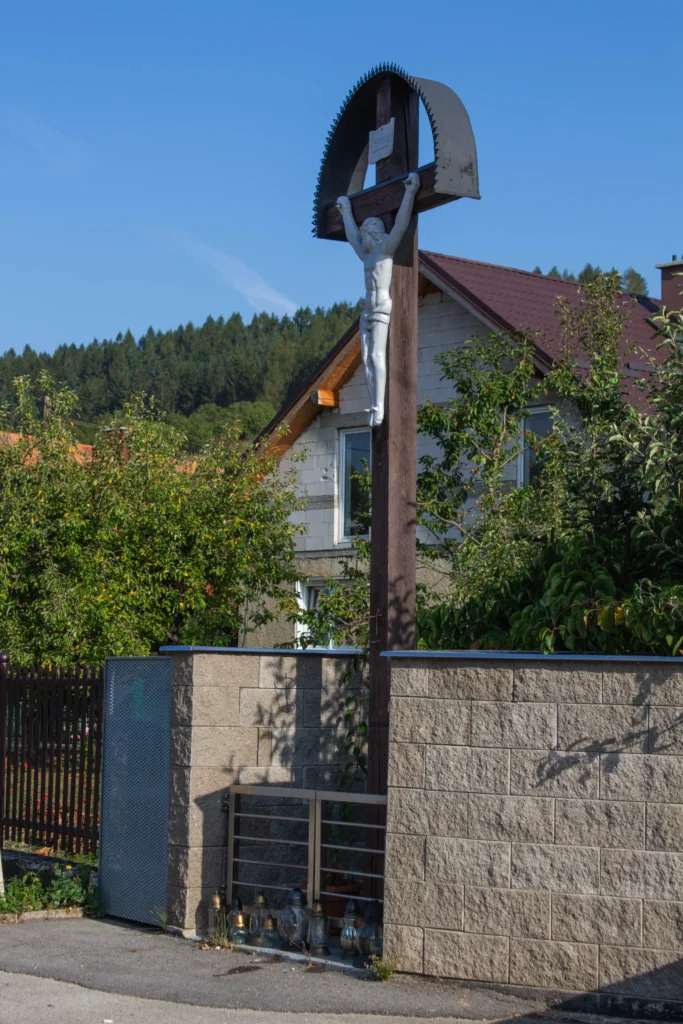 Kríž na rázcestí v Lietave