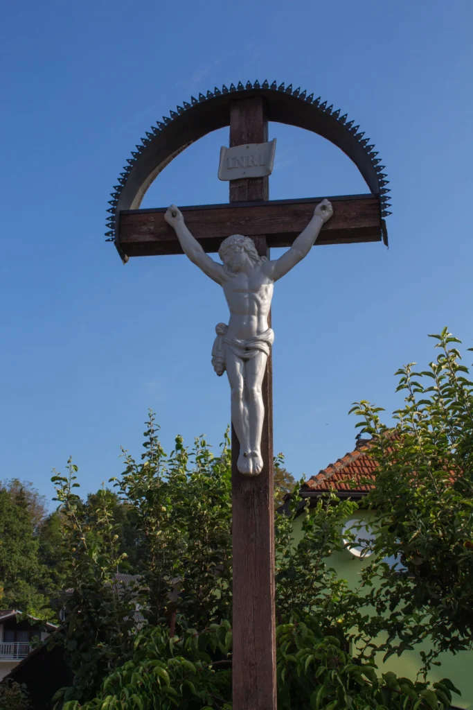 Kríž na rázcestí v Lietave