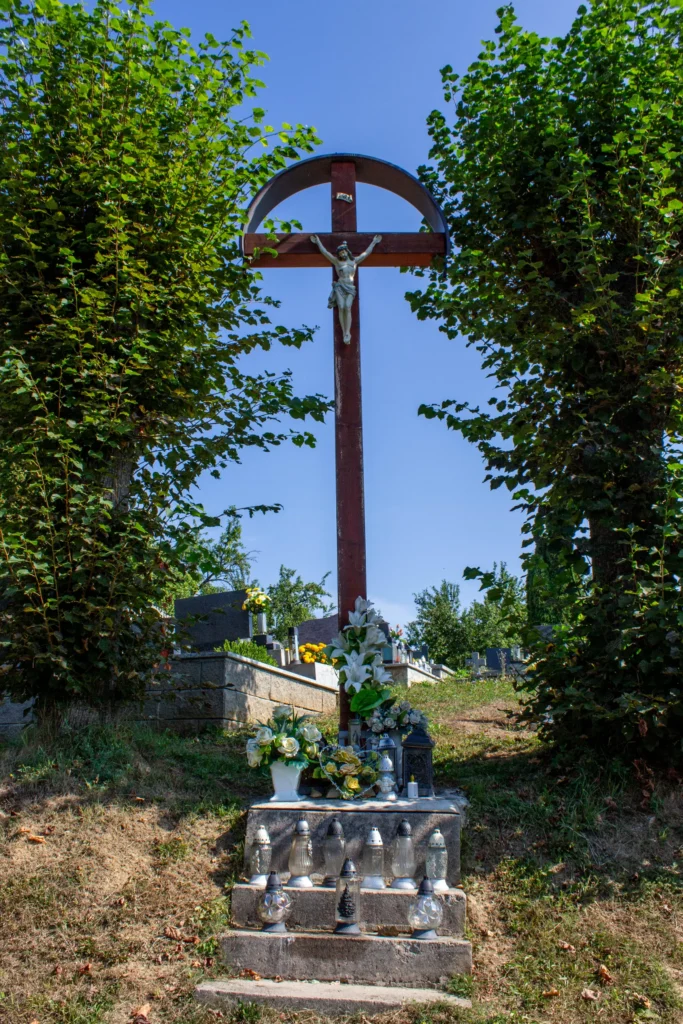 Kríž na cintoríne v Lietavskej Závadke