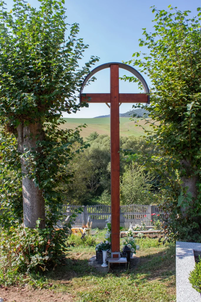 Kríž na cintoríne v Lietavskej Závadke