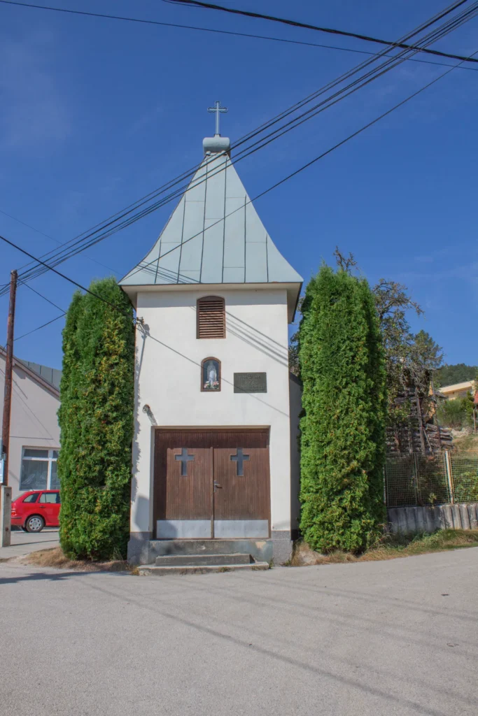 Kaplnka Nanebovzatia Panny Márie Lietavskej Závadke