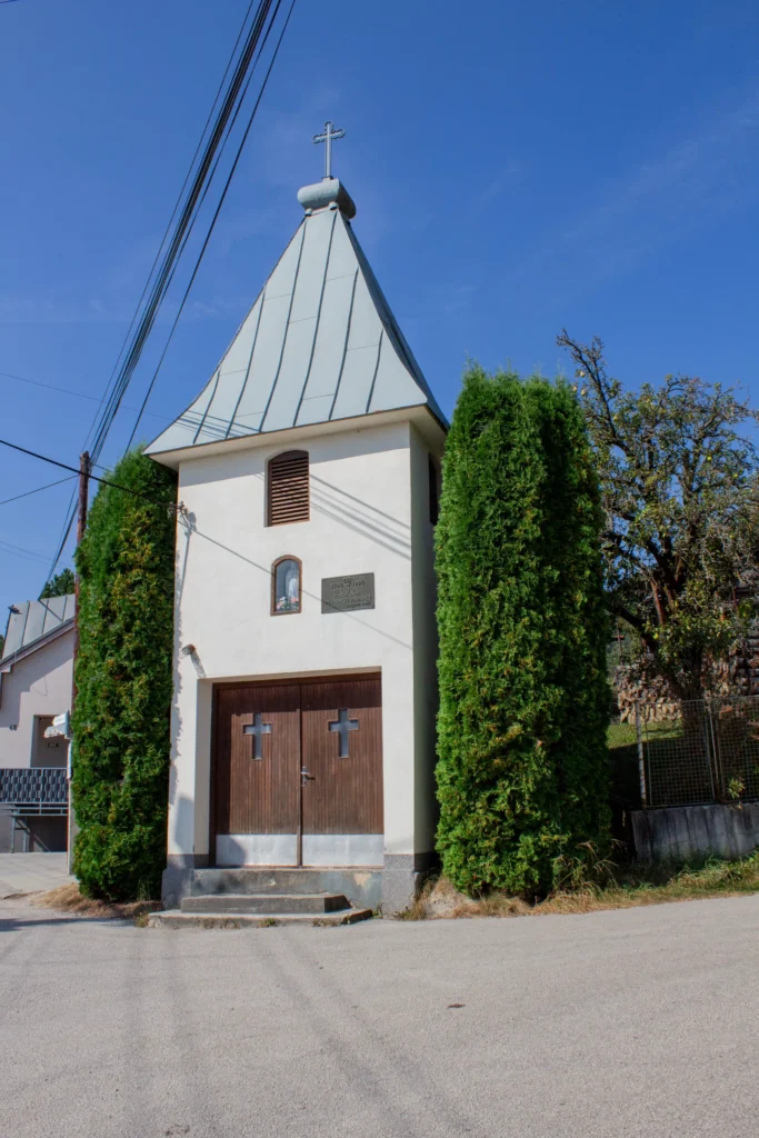 Kaplnka Nanebovzatia Panny Márie Lietavskej Závadke