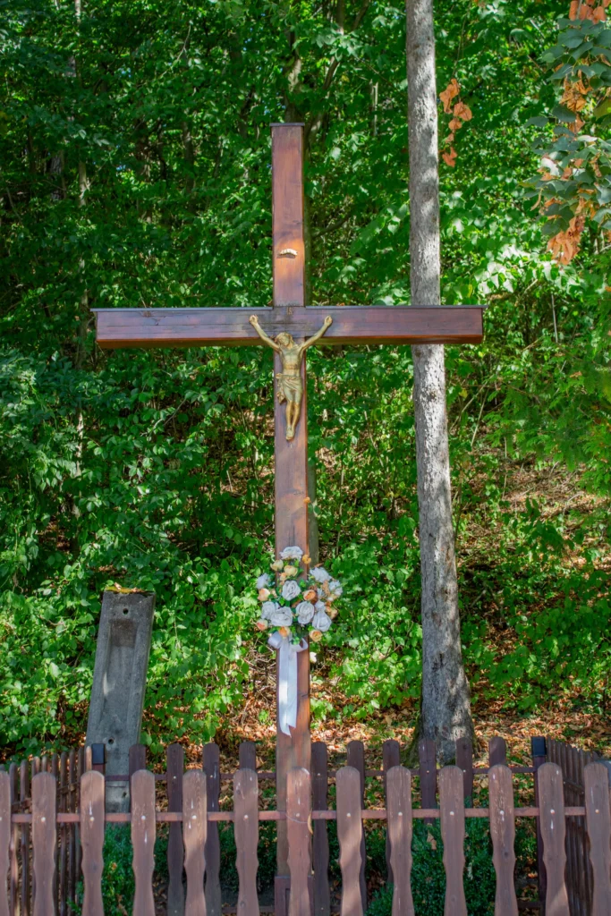 Kríž Lietava – Majer