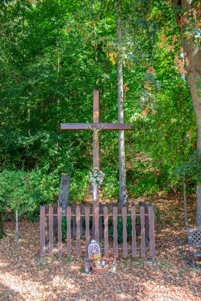 Kríž Lietava – Majer