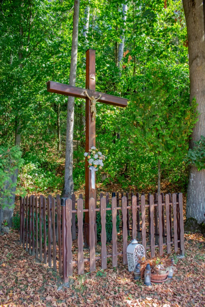 Kríž Lietava – Majer